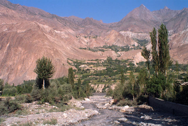 The view across the Ishkoman Valley from Chatorkhand.