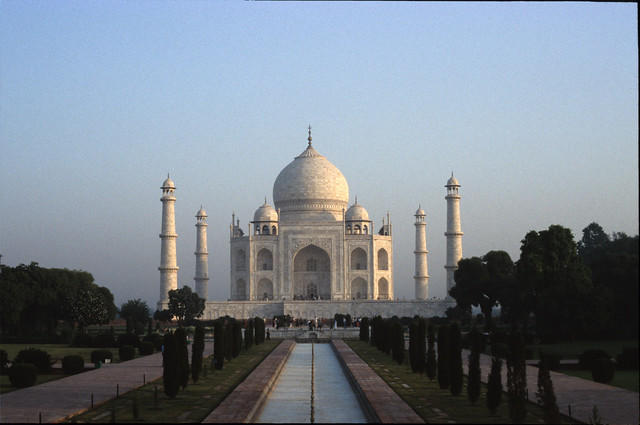 The Taj Mahal at sunrise, Agra.